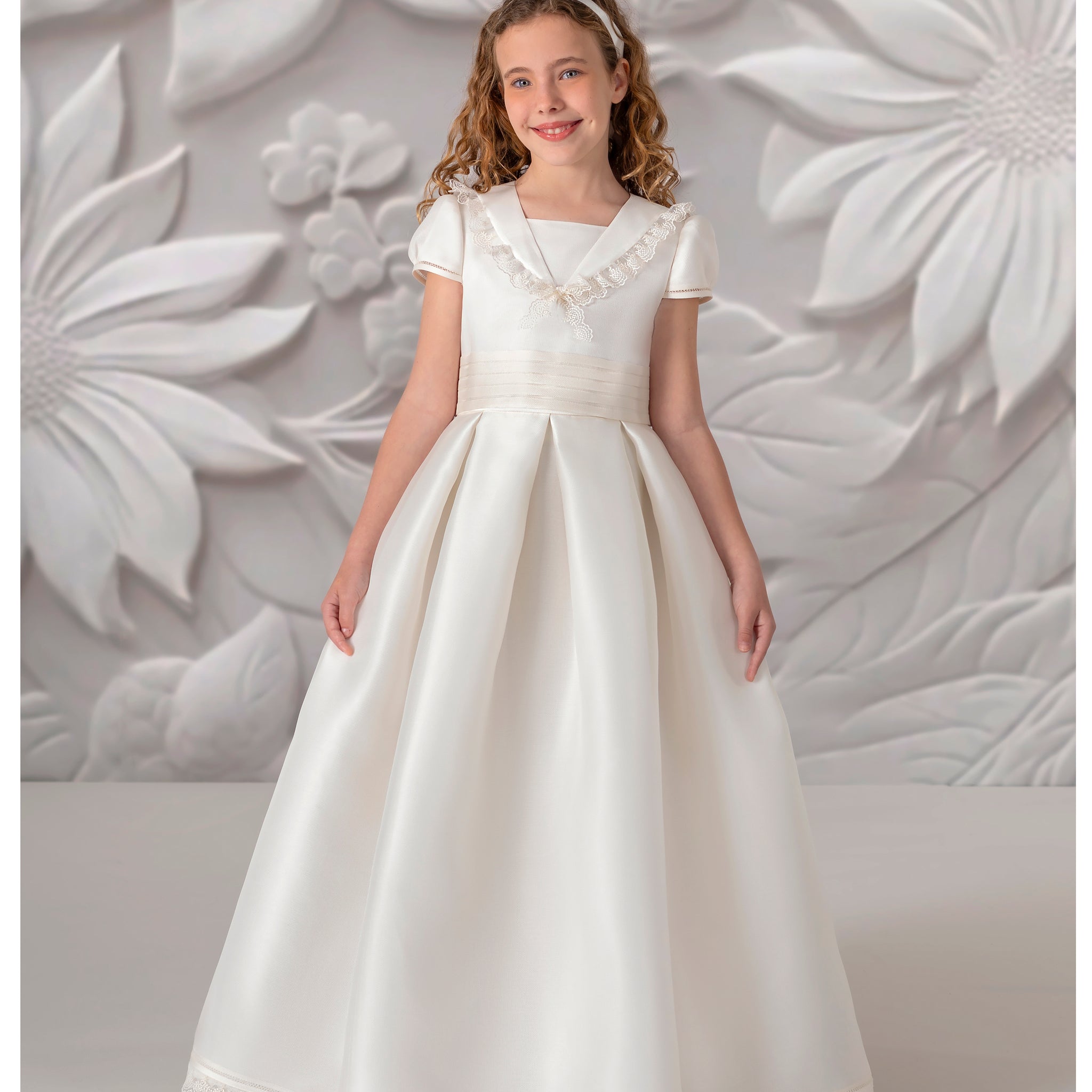 FIRST COMMUNION DRESS MODEL 5303: Classic First Communion Dress