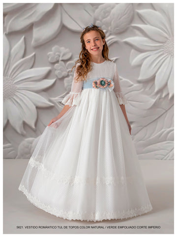 FIRST COMMUNION DRESS MODEL 5621: Romantic First Communion Dress