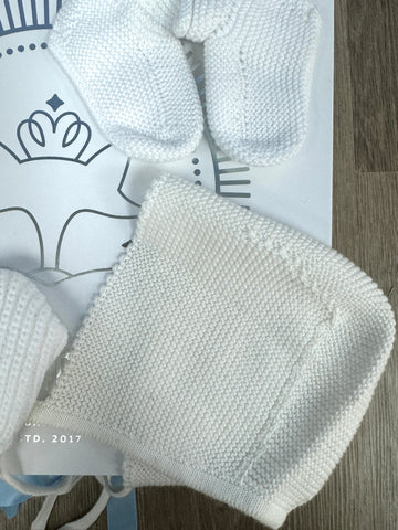 Handmade Knit Baby Bonnet – Cozy & Adorable