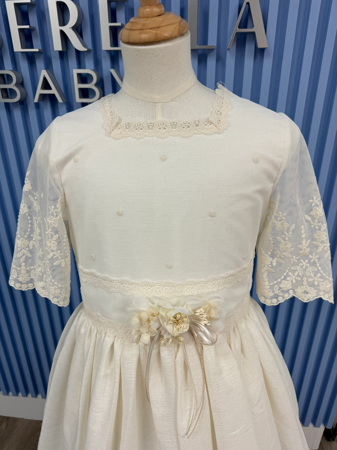 First Communion Dress Model 5807 – Timeless Elegance in ivory