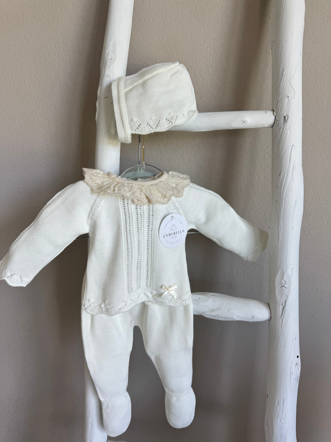 Snuggle & Ruffles Knit Baby Set – 3 Pieces #C4013