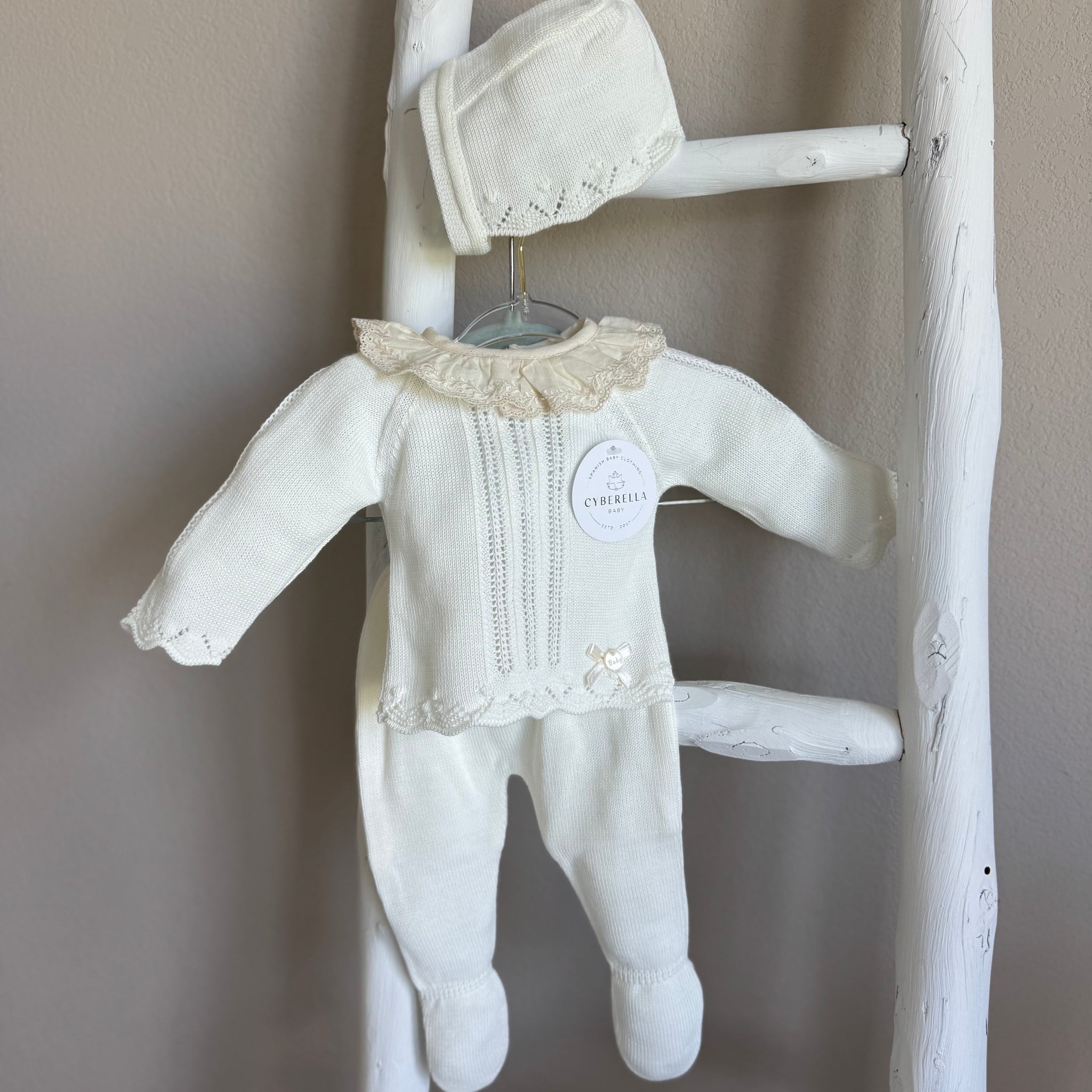 Snuggle & Ruffles Knit Baby Set – 3 Pieces #C4013