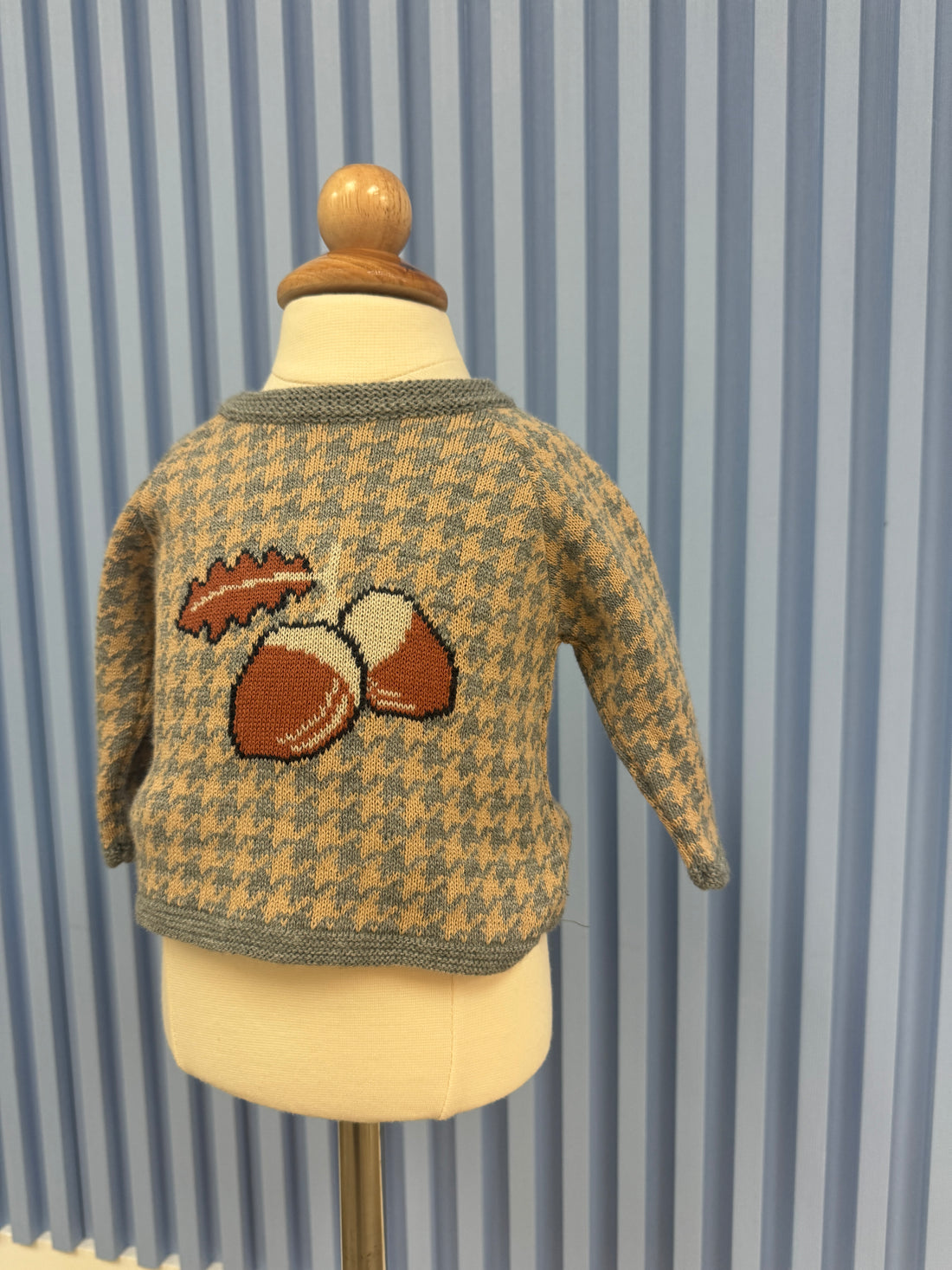 Cozy Chic: Beige & Gray Sweater with Chestnut Touch