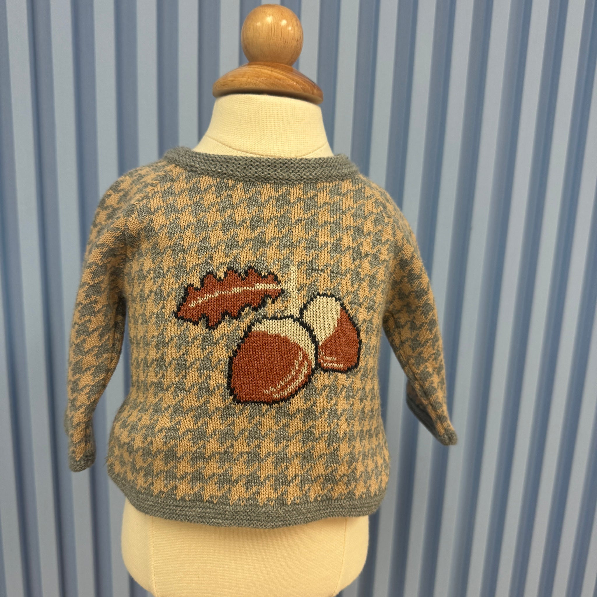 Cozy Chic: Beige & Gray Sweater with Chestnut Touch