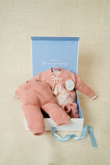 ANHELAR GIFT BOX Four Pieces Set for Baby Girls Pink color