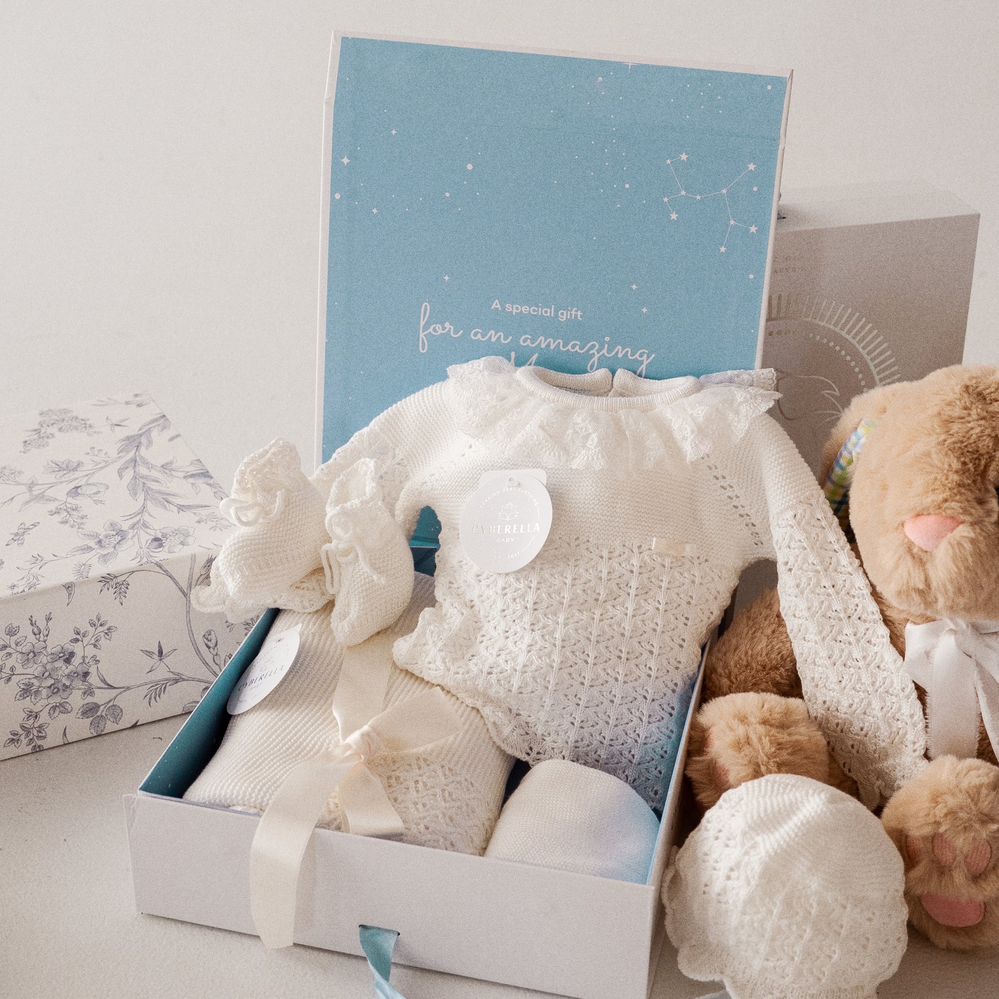 Whispering Cream Gift Box- 5 Piece Set #9637Y/#TO92