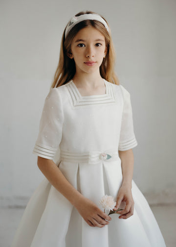 FIRST COMMUNION DRESS MODEL 4304: Classic First Communion Dress