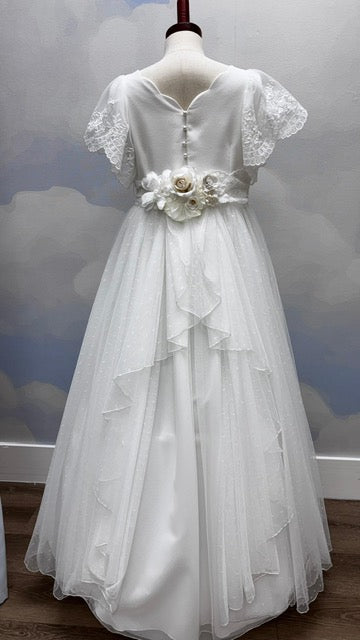 FIRST COMMUNION DRESS MODEL 6600: Classic First Communion Dress
