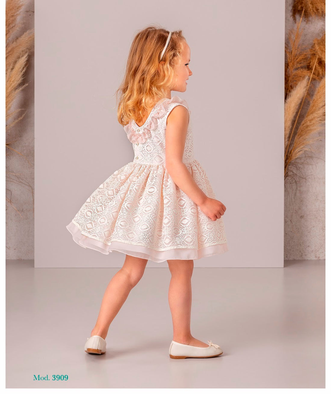 Elegant Girls' Ceremony Dress #3909 – Perfect for Weddings, Christenings and Special Events